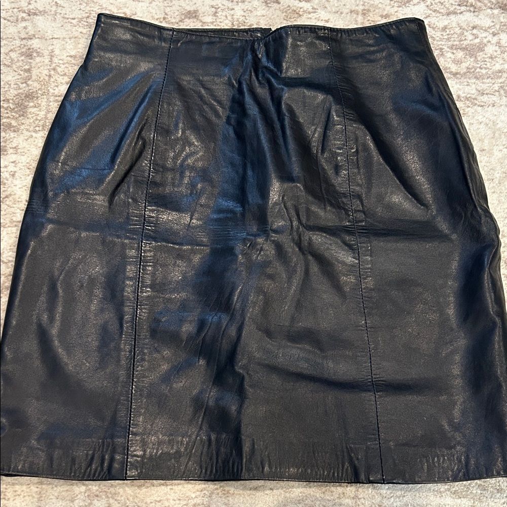 Tannery West leather Black Pencil mini size 6